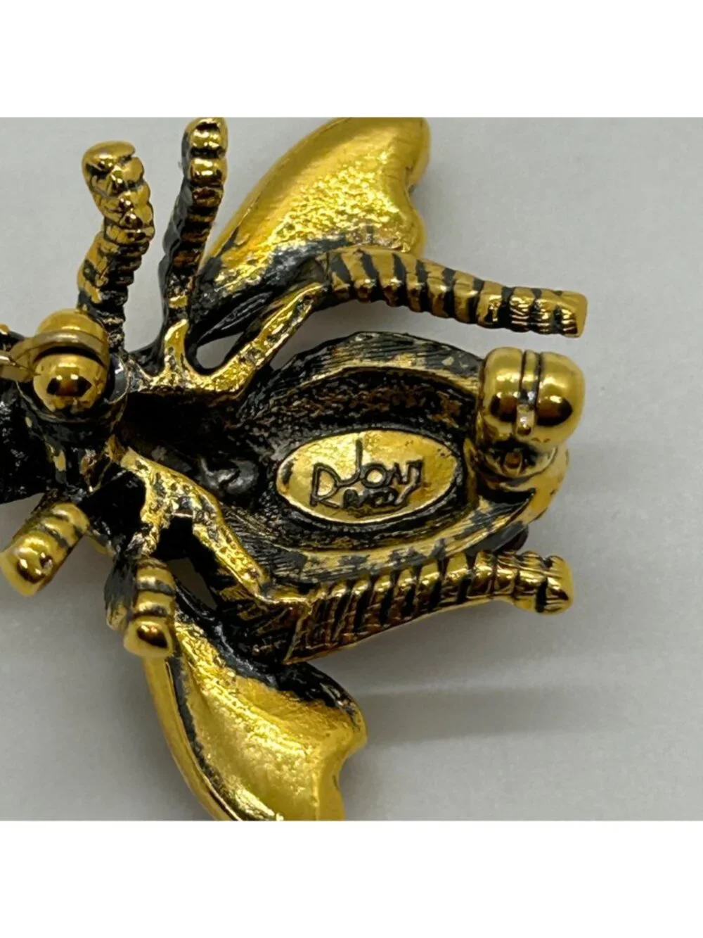 Joan Rivers Signed Bee Brooch Jewel Tone Rhinestone Vintage Gold Tone Insect Pin